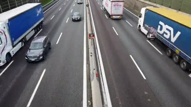 Europa Włochy Mediolan 2022 Ring Ruchu Drogowego Samochodów Osobowych Ciężarowych — Wideo stockowe