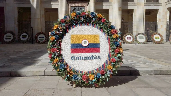 2022年8月 哥伦比亚波哥大 Colombia Bogota 位于市中心的玻利瓦尔广场 哥伦比亚议会政治中心 共和国总统官邸位于内兹广场 — 图库照片