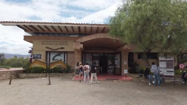 Colombia Villa Leyva August 2022 Paleontological Museum Remains Dinosaur Fossils — Stock Video