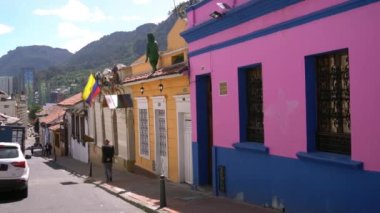 Güney Amerika, Kolombiya Bogota Ağustos 2022 - Candelaria, Bogota Capital 'in merkezinde eski bir İspanyol sömürge bölgesidir.