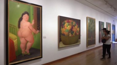 Kolombiya, Güney Amerika, Bogota '2022 Fernando Botero Sanat Müzesi, Candelaria Bölgesi' ndeki turistik eğlence merkezi, Fernando Botero ailesi.