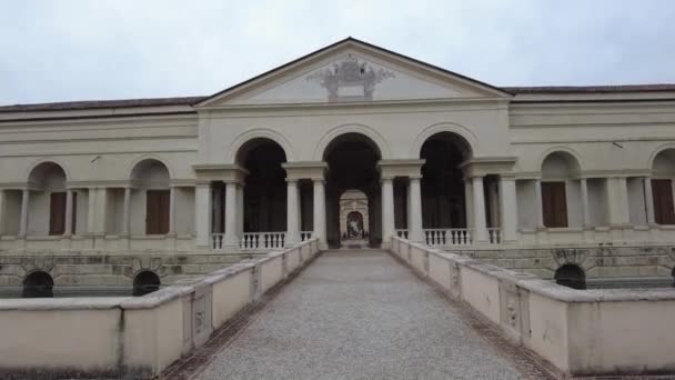 ヨーロッパ イタリア マントヴァ2022 パラッツォ テは1524年から1534年の間に建てられたルネッサンス様式のヴィラですフェデリコ2世ゴンサガ ユネスコ世界遺産観光名所 — ストック動画