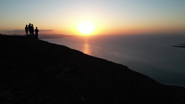 Spain Lanzarote Canary Island Drone View People Silhouette Amazing Sunset — Vídeos de Stock
