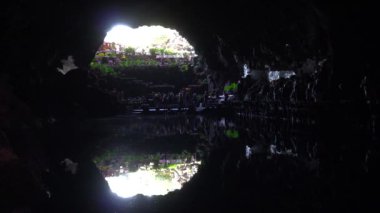 Lanzarote 2023, Jameo del Agua, lav mağarası ve volkanik manzarada inanılmaz yüzme havuzu - Cesar Manrique Vakfı - Mujeres Kanaryaları 'nın turistik cazibesi