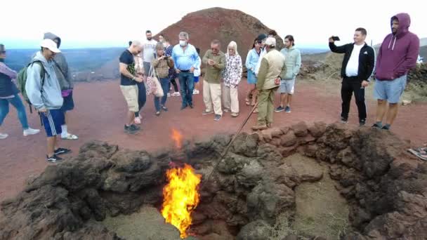 Europa Spanien Lanzarote Kanarieöarna 2023 Timanfaya Nationalpark Vulkanisk Biosfärreservat Turistattraktion — Stockvideo