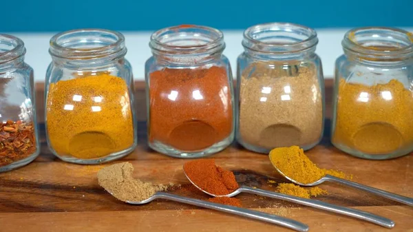 Przyprawy Gotowania Kminek Papryka Curry Kurkuma Papryka Chili Pieprz Sól — Zdjęcie stockowe
