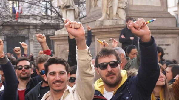 Európa Olaszország Milánó 2023 Tiltakozó Tüntetés Lmbt Szivárványcsaládok Meleg Párok — Stock Fotó