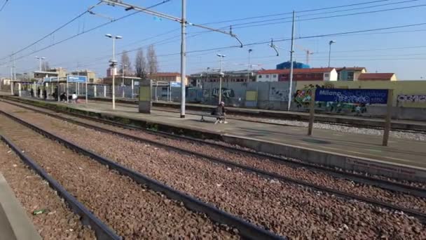 Europa Italien Milano 2023 San Cristoforo Järnvägsstation Tåg Nära Den — Stockvideo