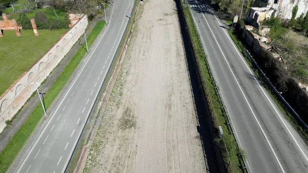 Italy Milan 2023 Man Walking Dry River Drone Aerial View — Stock Photo, Image