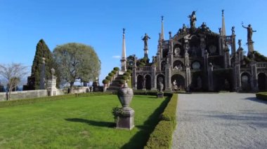 EUROPE, ITALY 2023 Isola Bella Stresa Arona Gölü Maggiore 'daki Borromeo Adaları - İnanılmaz bahçe ve saray - turistik eğlence merkezi
