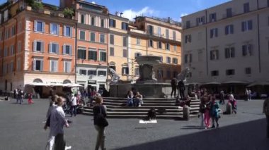 İtalya 2023 - Trastevere Katedrali 'ndeki Santa Maria Bazilikası Roma' nın Trastevere bölgesindeki en önemli Katolik ibadethanesidir.