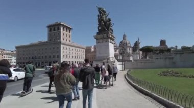 Avrupa, İtalya, Roma 2023 - Fori Imperiali (İmparatorluk Forumları) Ara Paris - Antik Roma 'nın tarihi kalıntıları - Unesco Heritage World - turist gezisi