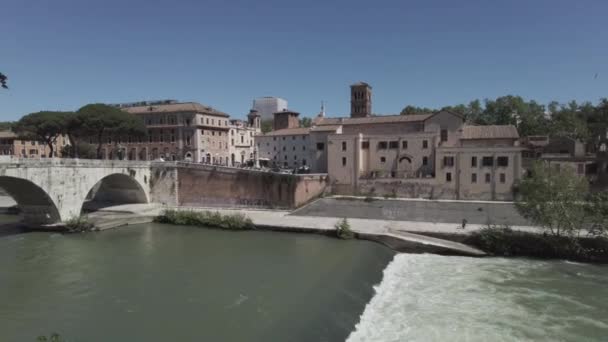 Italië Rome 2023 Isola Tiberina Tiber Island Tevere Rivier Het — Stockvideo