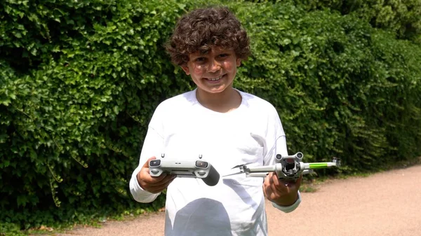 Junge Kind Jahre Alt Spielen Und Fliegen Mit Drohne Traum — Stockfoto