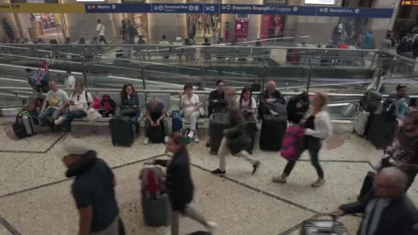Europa Italia Milán Estación Central Tren Centro Ciudad Personas Turistas — Vídeo de stock