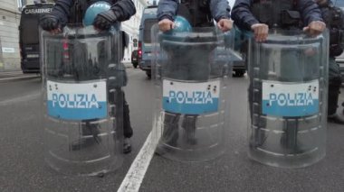 Avrupa, İtalya, Milan 11-6-23 - Hamas ve İsrail arasında Gazze 'de başlayan savaşın ardından Filistin' e destek gösterileri