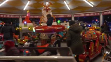 Avrupa, İtalya, MILAN 11-4-2023 - PORTA VENEZİYA 'DA HİRİSTETLERİ HASTANLARI LUNA PARK PLAYground' DA AÇIKLADI