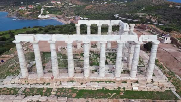 Templo Poseidon Dos Monumentos Mais Famosos Grécia Situado Promontório Rochoso — Vídeo de Stock