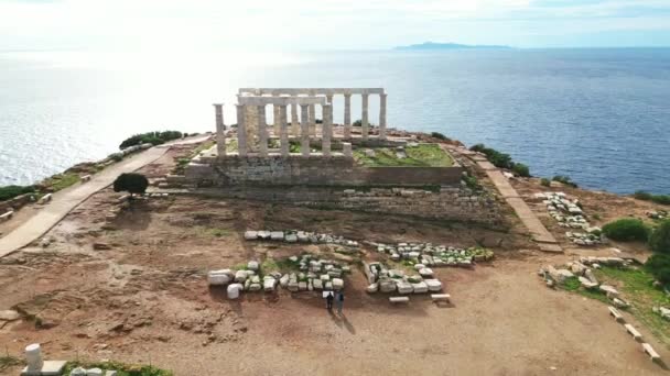 Templo Poseidon Dos Monumentos Mais Famosos Grécia Situado Promontório Rochoso — Vídeo de Stock