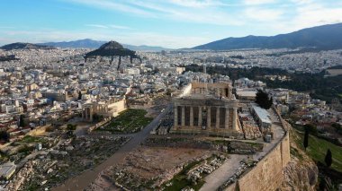 Yunanistan 'da Akropolis, Atina' da Parthenon, Yunanistan 'ın ünlü turistik merkezi, Antik Yunan insansız hava aracı manzarası - Atene' deki Unesco Heritage dünyasının imzalı hedefi