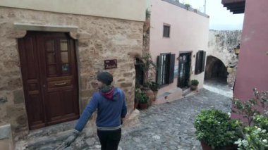 Avrupa, Yunanistan, Laconia 05,31,2024 - Monemvasia, Peloponese 'nin doğu kıyısında yer alan, bağlı bir ada turizm merkezi.