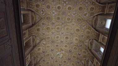 İtalya, Roma: 08.29.2024 - Quirinal Sarayı İtalya 'nın başkenti Roma' da bulunan tarihi bir binadır.