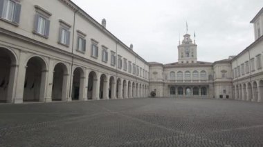 İtalya, Roma: 08.29.2024 Quirinal Sarayı İtalya Cumhurbaşkanı Quirinale 'nin şu anki üç resmi konutundan biri olan Roma, İtalya' da tarihi bir binadır.