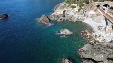 İtalya 'nın kuzeybatısındaki Liguria bölgesinin güzel manzarası.