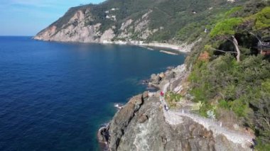 İtalya 'nın kuzeybatısındaki Liguria bölgesinin güzel manzarası.