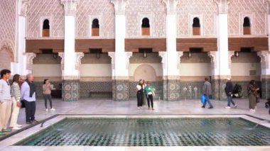 Afrika, Fas, Marakeş 12,28,2024 Ben Youssef Madrasa, Marakeş 'in Medine çarşısında Arap-Endülüs mimarisi üzerine kurulu bir Kuran okuludur.