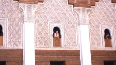 Afrika, Fas, Marakeş 12,28,2024 Ben Youssef Madrasa, Marakeş 'in Medine çarşısında Arap-Endülüs mimarisi üzerine kurulu bir Kuran okuludur. 