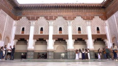 Afrika, Fas, Marakeş 12,28,2024 Ben Youssef Madrasa, Marakeş 'in Medine çarşısında Arap-Endülüs mimarisi üzerine kurulu bir Kuran okuludur.