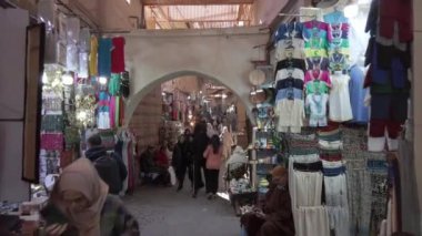 Afrika, Fas, Marakeş 12,29,2024 geleneksel suk, Jemaa el fna kare miras dünyası içinde çarşı pazarı, turizm merkezi