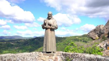 İtalya 06,15,2025 Pio da Pietrelcina, ya da bilinen adıyla Padre Pio, Francesco Forgione, Küçük Rahipler Tarikatı 'nın İtalyan rahibidir.