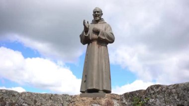 İtalya 06,15,2025 Pio da Pietrelcina, ya da bilinen adıyla Padre Pio, Francesco Forgione, Küçük Rahipler Tarikatı 'nın İtalyan rahibidir.