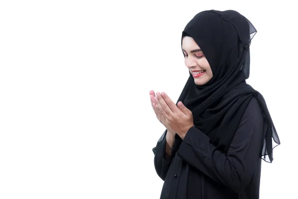 Portret Azjatki Muzułmanki Modli Się Modlitwę Wiarą Determinacją Białym Tle — Zdjęcie stockowe