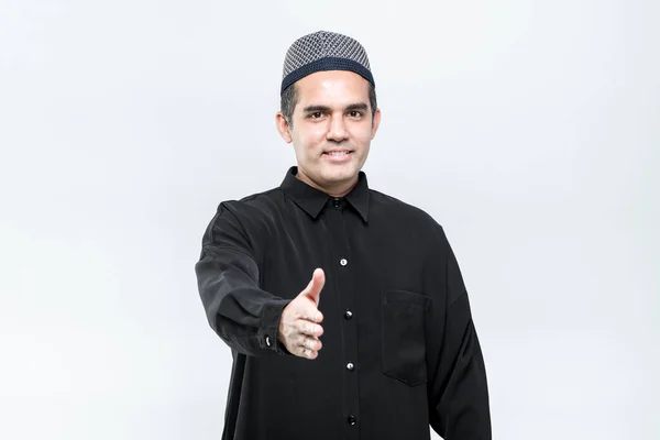 Aziatisch Moslim Mannen Staan Hallo Begroeting Met Een Smiley Gezicht — Stockfoto