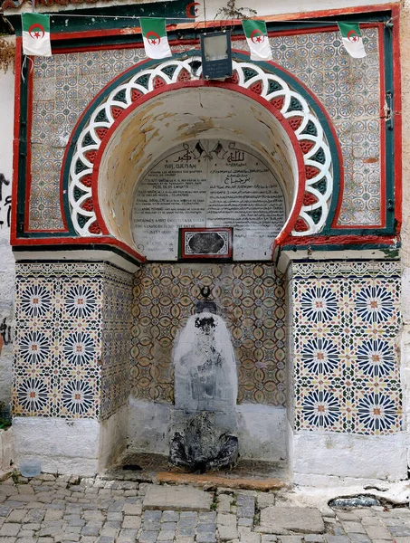 阿尔吉里亚人中卡兹巴人的迈迪瓦图腾 阿尔吉里亚人的卡皮塔 Unesco Heritage Site — 图库照片