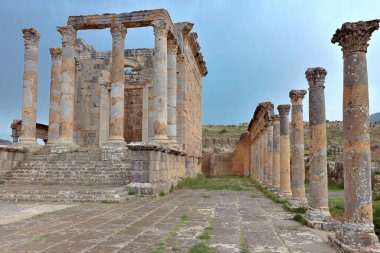 Algeria 'daki Djemile Arkeolojik Sitesi. Roma, Hristiyan harabelerini harabeye çeviriyor. UNESCO KIZLIK SİTESİ. 
