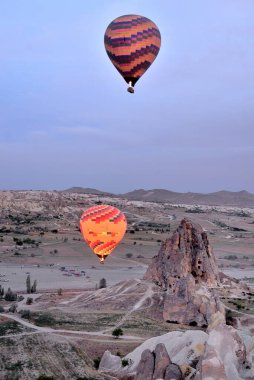 KAPPADOCIA 'DA sıcak hava balonlarına bindi ve Turkey' ye gitti.