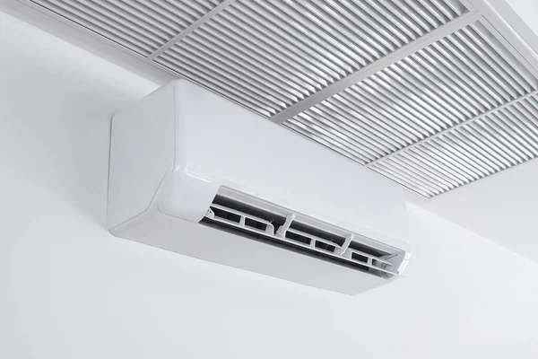 Split Type Air Conditioner Wall Hanging White Background — Foto de Stock