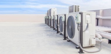 Air conditioning (HVAC) installed on the roof of industrial buildings.