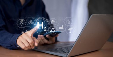 Yeşil endüstriler ve alternatif enerji gelecekteki iklim dostu enerji çözümleri net-sıfır emisyonları, temiz hidrojen enerjisi kavramları elde etmek için.