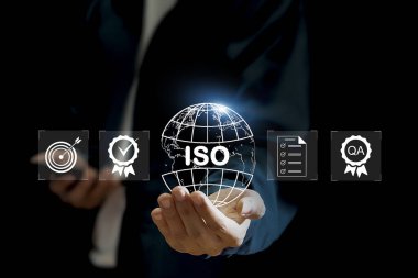 Sertifika ve standartlar ISO sertifikalı iş, uluslararası standartlar, kalite güvencesi kavramı