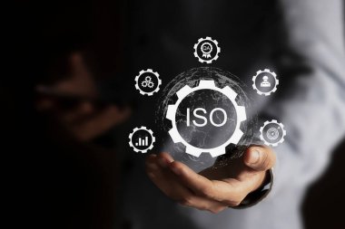 Sertifika ve standartlar ISO sertifikalı iş, uluslararası standartlar, kalite güvencesi kavramı