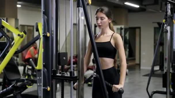 Cuidados Saúde Fitness Musculação Conceito Jovem Atlética Bombeando Músculos Bíceps — Vídeo de Stock