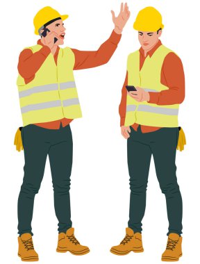 İnşaat işçisi cep telefonundan kask ve yelek giyerek konuşuyor. Elle çizilmiş vektör çizimi beyaza izole edildi. Tam uzunluk görünümü