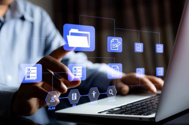 Bilgi teknolojisi dünya çapında kablosuz cihazları birbirine bağlayan internet ağları kurar. Bilgi teknolojisi dijital dünyadaki işletmeler için gereklidir ve ikonlar birbirlerine bağlıdır.