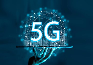 5G Teknoloji Ağı İnternet 'i dünya çapında kablosuz cihazlara bağlıyor. 5G teknolojisi dijital dünyadaki şirketler için ellerindeki akıllı telefonlar ve ikonlar için çok önemli.