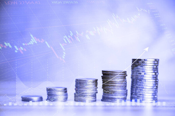 Монеты заложены в графике. Концепция успеха бизнеса инвестирование в капитал. Бизнес в цифровом возрасте. Цифровая трансформация для нового поколения технологий.